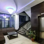 Hotel Madhushrie